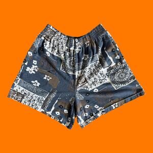 90's vintage earthy funky dad vibes high waisted streetwear shorts SMALL